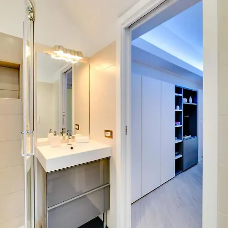 Апартаменты Luxury, Large Flat With Terrace On Vatican Walls *